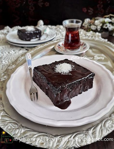 Islak kek (Wet cake) from Turkiye / ıslak kek tarifi Turkish Chocolate, Wet Cake, Mastic Gum, Turkish Desserts, Turkish Food, Moist Chocolate Cake, Grated Coconut, Brownie Cake, Brownie Bar