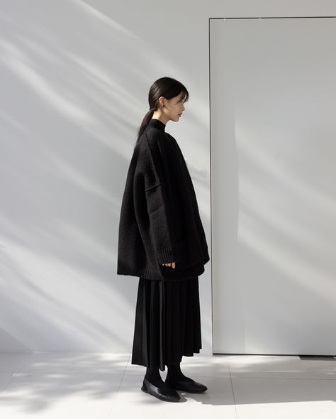 가을 패션, Japan Fashion, Japanese Fashion, Minimal Fashion, Modest Outfits, Black Outfit, Modest Fashion, Minimalist Fashion, Long Skirt