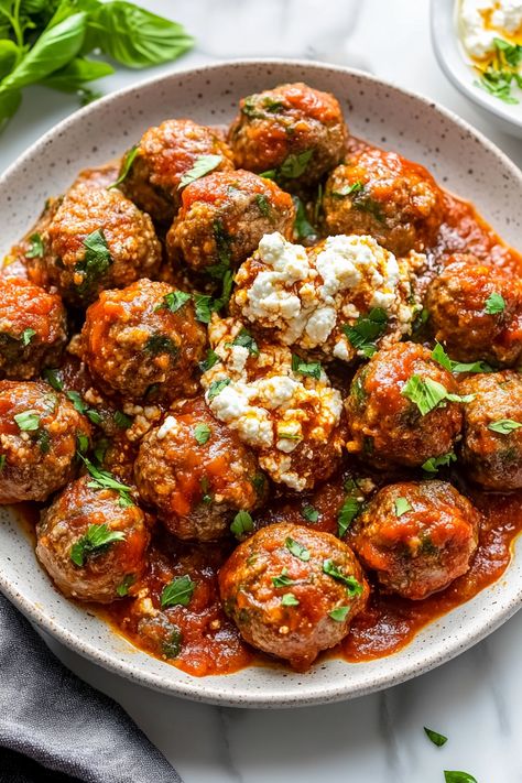 Ricotta Meatballs Meatballs Ricotta, Healthy Italian Food, Ricotta Spaghetti, Cesar Dressing, Ground Veal, Meatballs Baked, Ricotta Meatballs, Italian Feast, Yummy Pasta