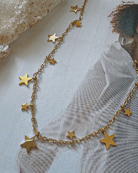 did you see the new stars👀 ⭐️ Gold Star Necklace, Forever Necklace, Mood Jewelry, Star Necklace Gold, Jewelry Board, Summer Ootd, Jewelry Boards, Five Pointed Star, Pretty Jewelry