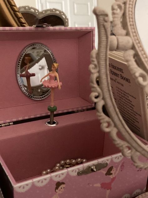 Music Box Ballerina, Ballerina Jewelry Box, Ballerina Jewelry, Music Heart, Heart Box, Pink Girly Things, Girls World, Everything Pink, Just Girly Things