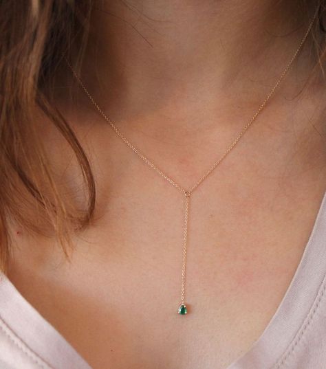 drop necklace Necklace Emerald, Emerald Necklace, Emerald Jewelry, Pretty Jewellery, Minimalist Jewelry, Diamond Pendant, Boho Jewelry, Beautiful Necklaces, Necklace Set