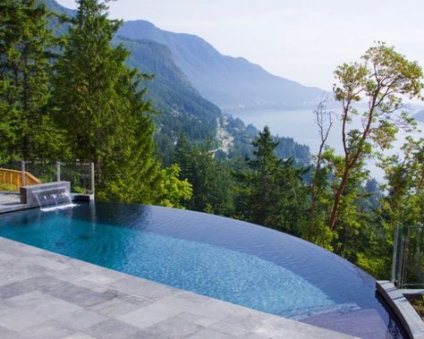 17 Magnificent Small Infinity Swimming Pool Designs To Cool Off In Your Backyard Vanishing Edge Pool, Moderne Pools, Pool Hacks, Infinity Pools, Pool Landscape Design, Infinity Edge Pool, Luxury Pools, Pool Construction, Above Ground Swimming Pools