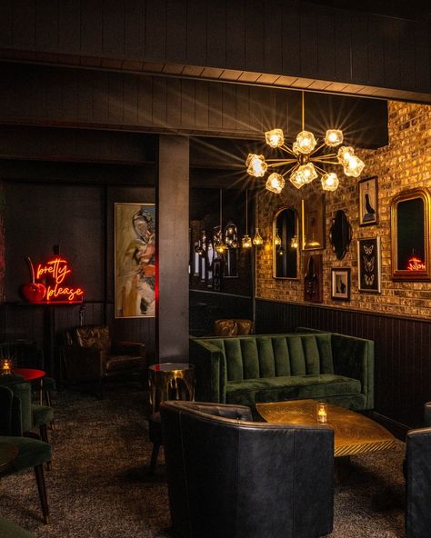 New speakeasy steps back in time - Preston Hollow Whiskey Lounge Home, Speakeasy Bar Design, Speakeasy Decor Bar, Moody Bar, Speakeasy Restaurant, Home Lounge Room Bar, Lounge Room Ideas, Speakeasy Door, Bar Lounge Room