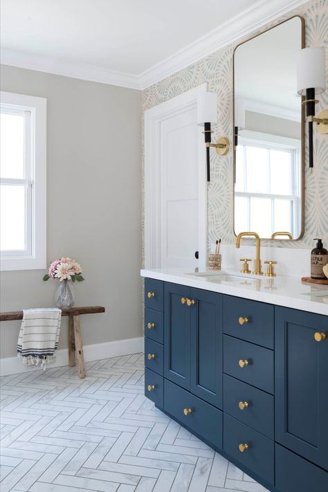 Vanity Light Ideas, Navy Blue Bathroom Decor, Glamorous Bathroom, Navy Bathroom, Blue Bathroom Vanity, Blue Bathroom Decor, California Ranch, Blue Vanity, Light Fixtures Bathroom Vanity