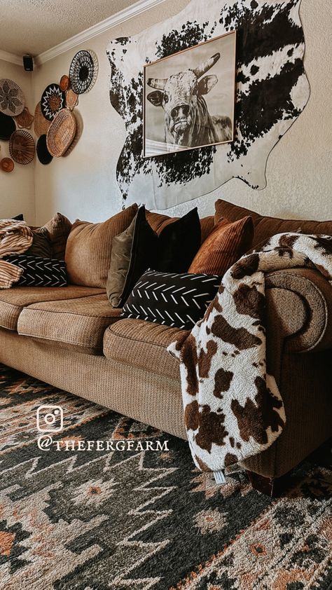 Aztec rush. Rich dark pillows. Cowhide on wall. Bull canvas print. Basket wall corner. Aztec boho curtains. Western Living Room Decor, Western Living Room, Ranch House Decor, Western Bedroom Decor, Western Rooms, Western Bedroom, Western Home, Casa Country, Western Home Decor