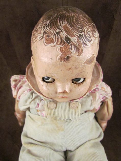 An Antique Doll Creepy Old Dolls, Creepy Vintage Dolls, Old Dolls Vintage, Open Picture, Dolls Creepy, Creepy Baby Dolls, Doll Creepy, Creepy Toys, Creepy Vintage