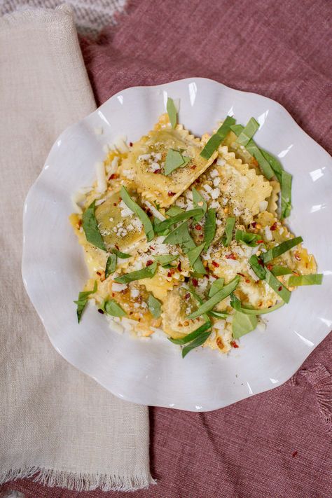 "Fried" Ravioli with Garlic and Olive Oil — Hello Adams Family Fried Ravioli Recipe, Pesto Ravioli, Fried Ravioli, Liz Adams, Garlic And Olive Oil, Red Sauce Pasta, Olive Oil Garlic, Ravioli Recipe, Weeknight Dinner Recipes Easy