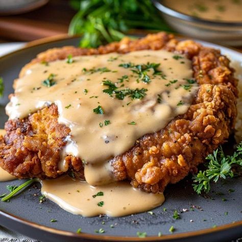 Southern Chicken Fried Steak with Gravy – Tasty Recipes Southern Living Chicken Fried Steak, Country Gravy Dinner Ideas, Chicken Fried Steak Buttermilk, Beef Chicken Steak Recipes, Chop Steak And Gravy, Cubed Steak And Gravy Stove Top, Classic Southern Meals, Country Fried Cubed Steak Recipes, Chicken Fried Steak With Gravy