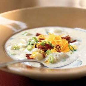 Try Loaded Baked Potato Soup (Cooking Light)! You'll just need 4 red potatoes, 2 tsp olive oil, 1/2 cup pre-chopped onion, 1 1/4 cups fat-free, lower sodium... Baked Potato Soup Recipe, Potato Bacon Soup, Loaded Baked Potato Soup, Creamy Potato Soup, Baked Potato Soup, Loaded Potato, Loaded Baked Potatoes, Potato Soup Recipe, Creamy Potato