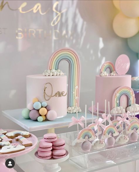 Pastel Colors Theme Party, Rainbow Bday Party Ideas, Sweet Table Ideas Birthday, Pastel Rainbow Decorations, Pastel Themed Birthday Party, Rainbow Themed Birthday Party Decorations, Pastel Party Theme, Pastel Dessert Table, Pastel First Birthday Party