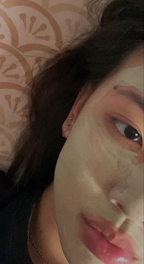 face mask selfcare self reward mugwort healing pamper Face Mask Selfie Aesthetic, Face Mask Selfie, Self Reward, Self Pampering, Mugwort Mask, Face Mask Aesthetic, Mask Aesthetic, Mask Pictures, Best Selfies