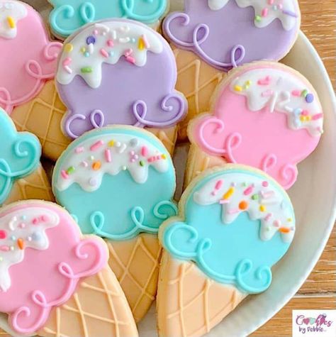 Sweet One First Birthday Decorations, Sweet One Cookies, Ice Cream Birthday Party Theme, Theme Bapteme, Sweet Birthday Cake, Ice Cream Party Theme, Candy Theme Birthday Party, Cookies Theme, Sugar Cookie Royal Icing