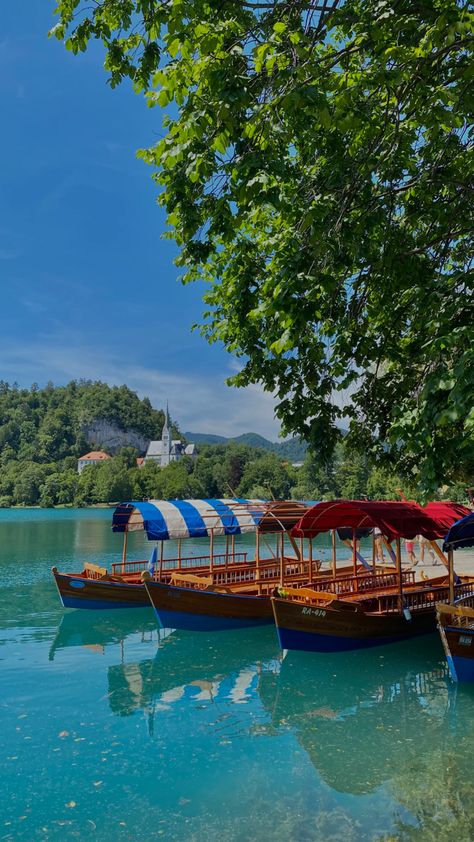 Bled Slovenia Aesthetic, Lake Bled Aesthetic, Slovenia Aesthetic, Inter Railing, Lake Bled Slovenia, Bled Slovenia, Slovenia Travel, Eastern Europe Travel, Lake Bled