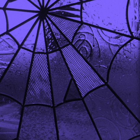 Purple Halloween Aesthetic, Mal Bertha, Purple Goth, Purple Gothic, Dark Purple Wallpaper, Catty Noir, Purple Vibe, Mazzy Star, Dark Purple Aesthetic