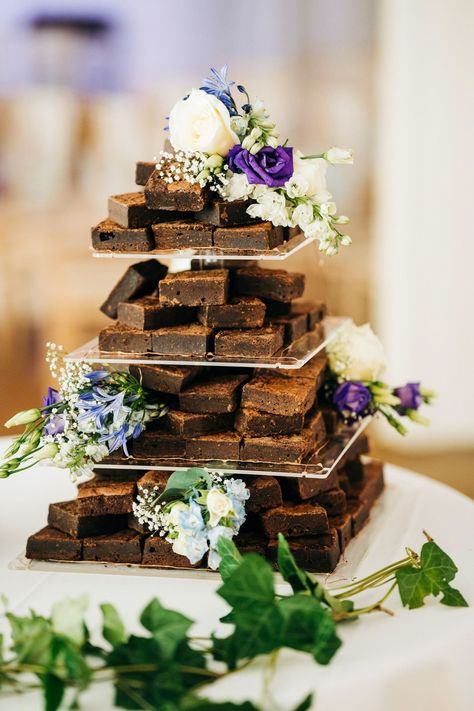 Brownie Wedding, Brownie Wedding Cakes, Wedding Brownies, White Chocolate Blondies, Buttercream Fondant, Kent Wedding, Best Brownies, Cool Wedding Cakes, Cinnamon Swirl