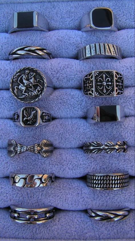 Mens Y2k Jewelry, Silver Guy Rings, Silver Jewellery Aesthetic Men, Men Assesories Aesthetic, Assesories For Men, Y2k Men Jewelry, Men Jewelry Rings, Vintage Men Rings, Y2k Rings Men