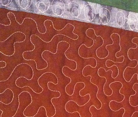 Tips for Meandering When Stipple Quilting Quilting Fabric Projects, Quilting Digest, Free Motion Designs, Sewing Machine Quilting, Free Motion Quilting Patterns, Machine Quilting Patterns, Quilting Designs Patterns, Longarm Quilting Designs, Quilting Stencils