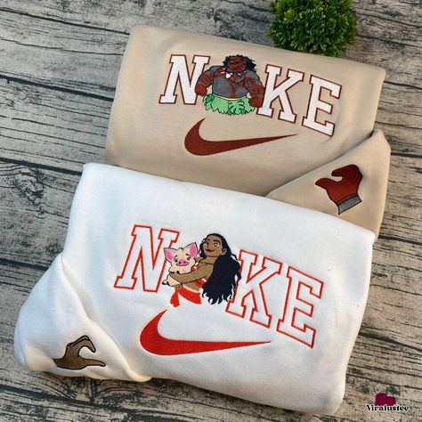 Cute Moana And Maui Disney Nike Embroidered Sweatshirts, Nike Embroidery Matching Couple Check more at https://viralustee.com/product/cute-moana-and-maui-disney-nike-embroidered-sweatshirts-nike-embroidery-matching-couple/ Custom Nike Sweater, Pull Nike Disney, Matching Nike Hoodies, Matching Hoodies For Couples Nike, Maui Disney, Pull Nike, Fun Hoodies, Moana And Maui, Disney Nike