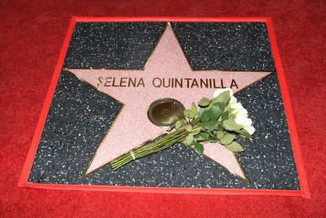 Singer Selena Quintanilla is honored posthumously with a Star on the Hollywood Walk of Fame on November 3, 2017, in Hollywood, California. Date Night Makeup, Tejano Music, Selena Quintanilla Perez, Teen Magazine, Online Dating Advice, Teen Party, Hollywood Walk Of Fame Star, Selena Quintanilla, News Channel