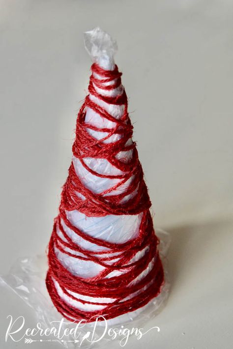 How To Make the Cutest Little Trees Out of String - Recreated Designs String Christmas Tree, Felt Tree, Cone Christmas Trees, Paper Cones, Modge Podge, Christmas Tree Crafts, Paper Tree, Christmas Projects Diy, Tree Crafts