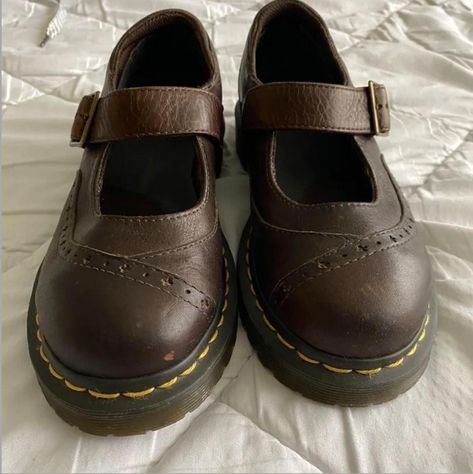 Brown Low Top Doc Martens, Front Facing Shoes, Low Top Doc Martens, Low Doc Martens, Doc Marten Mary Janes, Mary Jane Doc Martens, Doc Martens Outfit Fall, Doc Martens Aesthetic, Brown Doc Martens