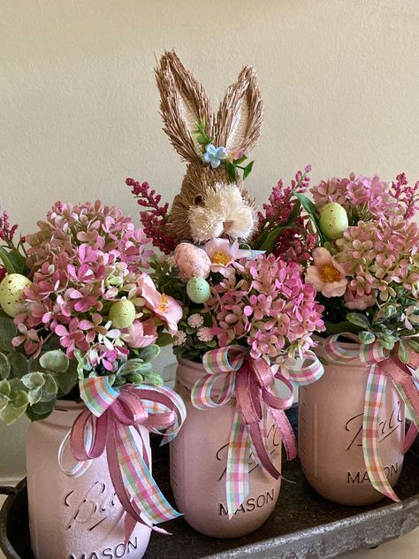 Easter Bunny Centerpiece, Easter Table Centerpieces, Easter Mason Jars, Easter Flower Arrangements, Easter Arrangement, Farmhouse White, Easter Craft Decorations, Easter Tree Decorations, Spring Easter Crafts