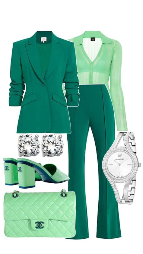 Winter Outfits Green, Bright Winter Outfits, Outfit Verde, Slacks Outfit, Informal Attire, Bright Outfits, Colour Combinations Fashion, Color Combos Outfit, Winter Green