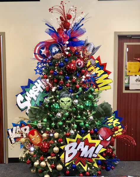 Avengers Christmas tree Avengers Christmas Tree Ideas, Captain America Christmas Tree, Avenger Christmas Tree, Marvel Theme Christmas Tree, Superhero Christmas Tree Ideas, Hulk Christmas Tree, Super Hero Christmas Tree Ideas, Marvel Avengers Christmas Tree, Marvel Themed Christmas Tree