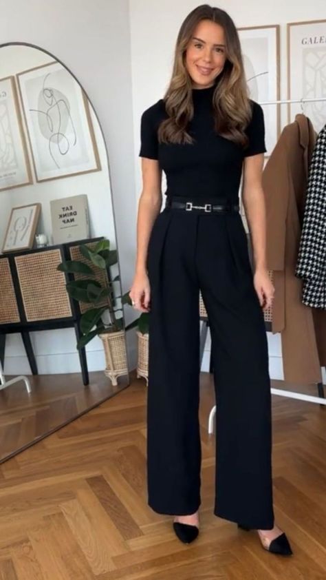 Law Intern Outfits Women, Black Business Dress Professional, Professional Cocktail Dress, Office Black Outfits Women, Black Business Dress Outfit, Stylish Smart Casual Outfits, Business Professional Outfits For Women Skirt, Formal Interview Outfit Woman Classy, Formal Black Trousers Outfit Women