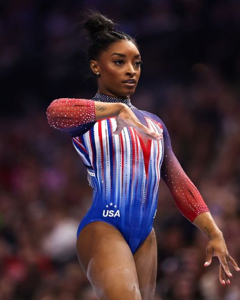 Simone Biles Sends Strong Message After MyKayla Skinner Slams Olympic Team Simone Biles Photoshoot, Simone Biles Olympics 2024, Gymnastics Olympics, Simon Biles, Simone Biles Gymnastics, Gymnastics Wallpaper, Chloe Outfit, Team Usa Gymnastics, Tessa And Scott