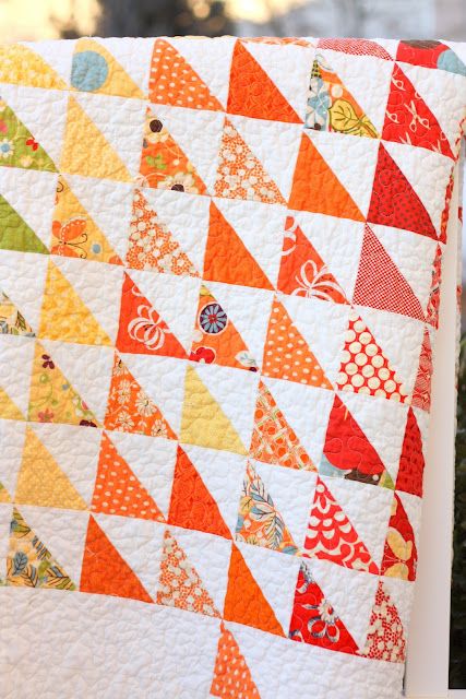 Half Square Triangle Quilts Pattern, Charm Pack Quilt Patterns, Charm Square Quilt, Patchwork Quilting Designs, Lattice Quilt, Baby Quilt Tutorials, Triangle Quilt Pattern, Charm Quilt, Half Square Triangle Quilts