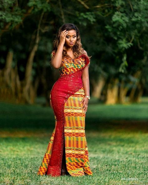 Kente Styles for Engagement 2021 - Top 20 Kente Styles Kente Corset, Kente Dress Styles, Ankara Corset, African Formal Dress, Latina Outfit, Kente Dress, Long African Dresses, Dress Pictures, Best African Dresses