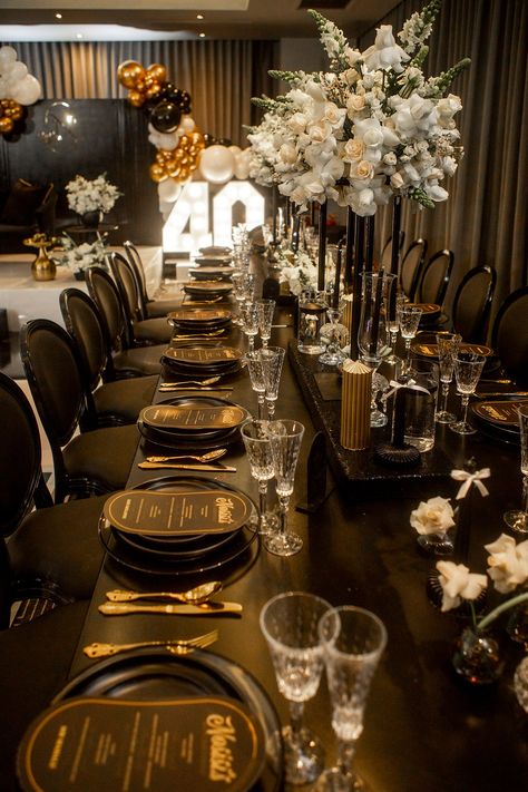 Mens Elegant Birthday Party Ideas, Birthday Party Table Set Up For Men, Men Birthday Theme Ideas Decoration, 40th Birthday For Men Decoration, Mens Dinner Party Decor, Intimate 40th Birthday Dinner, Men’s Birthday Party Decor, Birthday Party Decor For Adults, 40th House Party Ideas