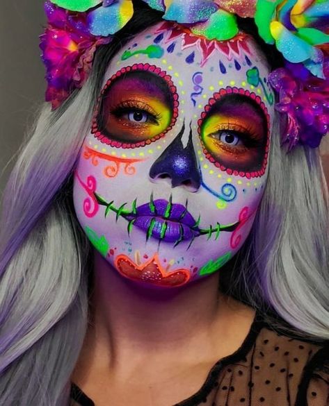 Neon Sugar Skull Makeup, Colorful Catrina Makeup, Catrinas Neon Makeup, Sugar Skull Face Paint, Catrina Makeup, Halloween Makeup Kits, Halloween Makeup Sugar Skull, Dead Makeup, Cute Halloween Makeup