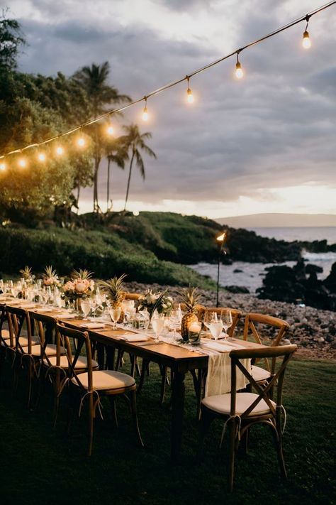 Backyard Hawaiian Wedding, Hawaii Wedding Venue, Hawaii Backyard Wedding, Hawaii Small Wedding, Small Destination Wedding Ideas, Maui Maui Fish Recipes, Small Hawaii Wedding, Hawaii Wedding Venues, Hawaiian Weddings