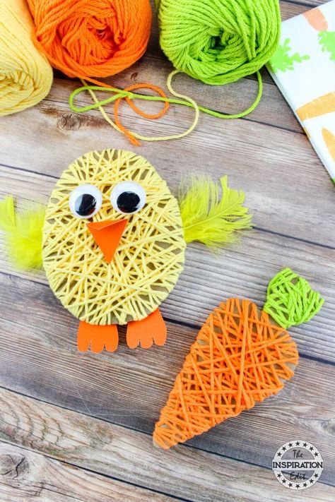 Easter Chick Yarn Craft - Tutorial on the Inspiration Edit. A simple, easy and fun easter crafts for little ones. #eastercrafts #Easter #craftideas #easter #easterchick #eastercarrot #yarn #stringart #easteractivities #easterforkids #kbnmoms #crafts Preschool Easter Craft, Easter Crafts Kids, Simple Easter Crafts, Påskeaktiviteter For Barn, Chick Craft, Easter Chick Craft, Yarn Art Projects, Preschool Easter, Easter Crafts Preschool