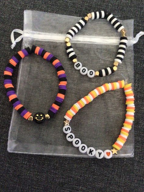 Bracelet Of Beads, Preppy Halloween Clay Bead Bracelets, Preppy Halloween Bracelet, Halloween Heishi Bracelet Ideas, Preppy Halloween Bracelet Ideas, Clay Beads Halloween, Halloween Clay Bracelets, Halloween Clay Bead Bracelet Ideas, Fall Clay Bead Bracelet