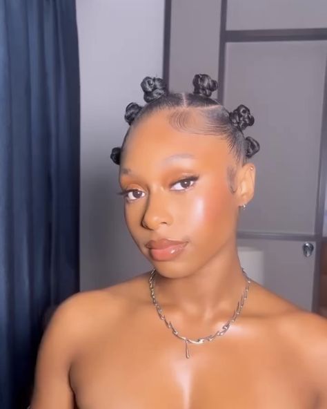 2000 Braid Hairstyles, Kids Bantu Knot Styles, Flo Renée, Bantu Knots Short Hair, Natural Hair Pixie Cut, Bantu Knot Styles, Protective Styles For Natural Hair Short, Black Hair Protective Styles, Bantu Knot Hairstyles