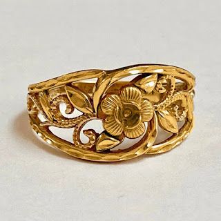 Latest Gold Ring Designs, Classy Ring, Beautiful Gold Rings, Antique Gold Rings, Unique Gold Jewelry Designs, Gold Finger Rings, Gold Jewels Design, New Gold Jewellery Designs, Gold Earrings Models