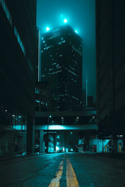 A low to the ground shot in the middle of a street in downtown Dallas. City At Night Background, Night City Landscape Photography, Cityscape Night Photography, Dark City Photography, City At Night Art, City From Window, City Photography Landscape, Background City Night, Background Night City