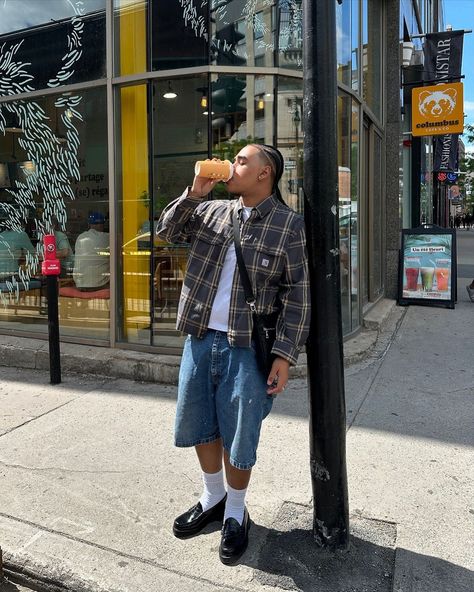 Styling Shorts With Loafers 👞 How do we feel about this pairing? #highstreetvision Shorts With Loafers Outfit, Loafer Shorts Outfit, Gang Outfits Men, Outfits With Loafers Men, Mens Loafer Outfit, Fits With Loafers, Shorts And Loafers Outfit, Loafers Men Outfit Casual Street Styles, Mens Loafers Outfit