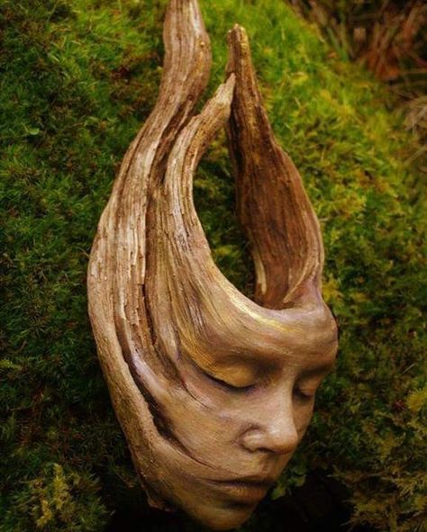 Driftwood Art Sculpture, Tre Kunst, Wood Carving Art Sculpture, Wood Carving Faces, Wood Spirit, Dremel Wood Carving, Driftwood Sculpture, Tree Carving, Wood Carving Designs