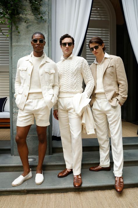 Ralph Lauren Purple Label Spring 2025 Men’s Ready-to-Wear Runway, Fashion Show & Collection Review [PHOTOS] Men Casual Chic Outfit, Greece Fashion Men, Runway Looks Men, Men Classic Outfit, Ralph Lauren Summer Style, White Blazer Outfit Men, Old Money Ralph Lauren, Ralph Lauren Men Outfits, European Mens Fashion