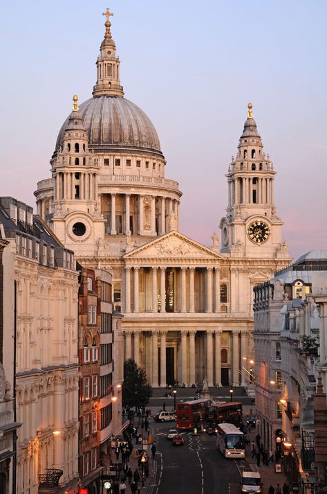 New York Cathedral, St Pauls Cathedral London Aesthetic, World Monuments, St Pauls Cathedral London, St. Paul’s Cathedral, Art Final, Building Aesthetic, St Paul's Cathedral, Big Building