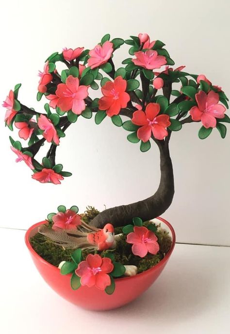 Stocking Flowers, Flamingo Wedding, Seed Bead Art, Garden Furniture Design, Nylon Flowers, Wire Flowers, Paper Crafts Diy Tutorials, Jar Crafts, Bonsai Tree