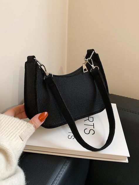 Mini Hobo Bag Aesthetic Black Handbag, Black Handbag Aesthetic, Elegant Bag Classy, Black Purse Aesthetic, Mini Designer Bags, Hobo Bag Patterns, Black Mini Bag, Tas Bahu, Trendy Purses