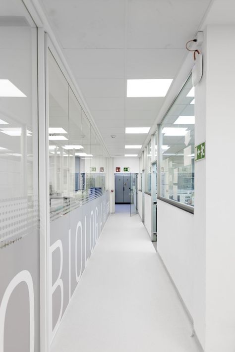 Laboratory Office, University Interior Design, Microbiology Lab, Healthcare Interior Design, Pathology Lab, Laboratory Design, Lab Design, Innovation Center, Medical Office Design