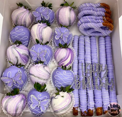 Purple Quinceanera Theme, Lavender Quinceanera Dresses, Lavender Quinceanera, Purple Desserts, White Chocolate Covered Strawberries, Purple Sweet 16, Sweet 15 Party Ideas Quinceanera, Sweet 15 Party Ideas, Quince Themes