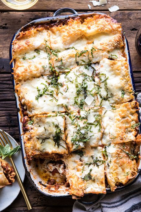 Pesto Bolognese Lasagna | halfbakedharvest.com #pasta #Italian #lasagna #cheese #holidayrecipes Pesto Bolognese Lasagna, Half Baked Harvest Lasagna, Pesto Bolognese, Bolognese Lasagna, Italian Lasagna, No Boil Lasagna, Half Baked Harvest Recipes, Winter Meals, Pasta Fatta In Casa